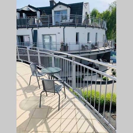 Uroczy Apartament Z Basenem I Kortem Tenisowym Pobierowo Dış mekan fotoğraf